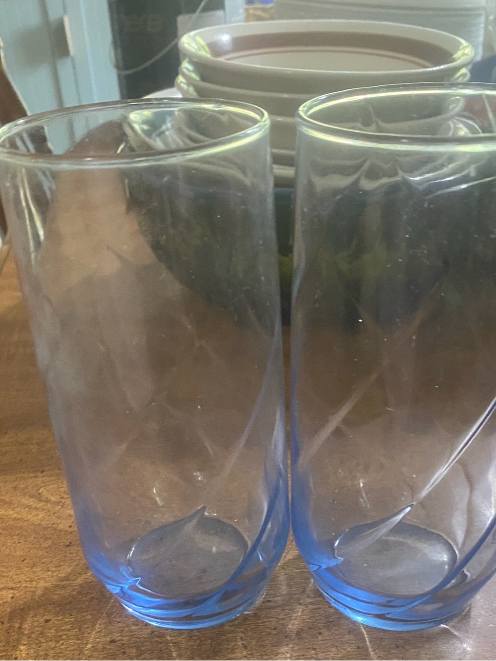 Blue Glass Tumbler Set - Sleek Swirl Design